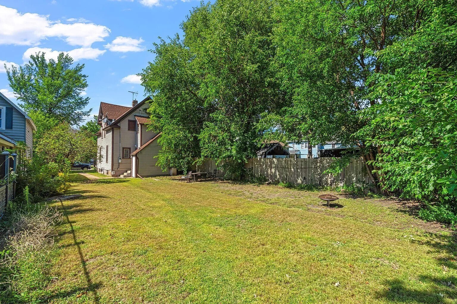Building Photo - 1811 Jackson St NE