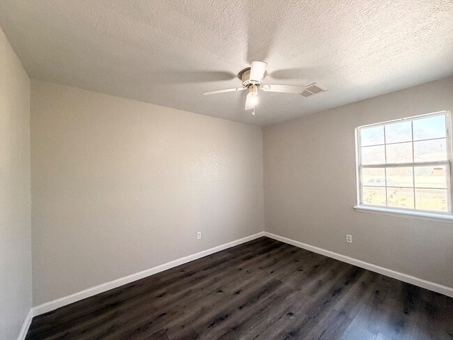 Building Photo - 3737 E 27th Pl