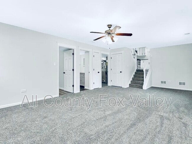 Building Photo - 9224 S Turner Ave
