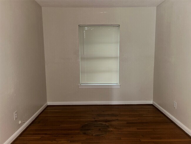 Building Photo - 7655 El Rancho St