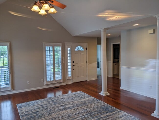 Building Photo - Blue Heron Bay Home Available Now!