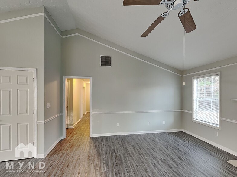 Building Photo - 10 Ryans Cir