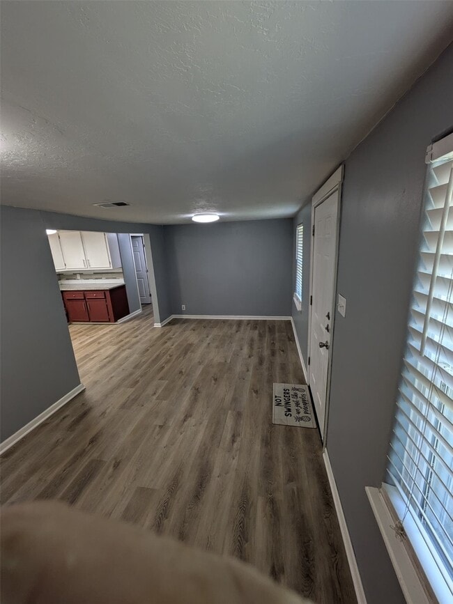 Building Photo - 171 Bayberry Dr