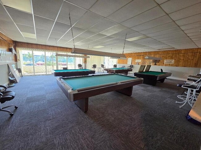 Building Photo - 7700 Sun Island Dr S