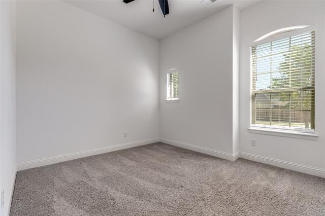 Building Photo - 8221 Legacy Oak Dr