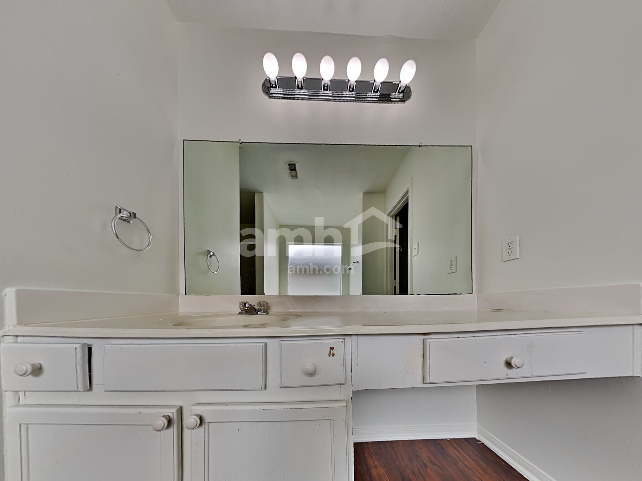 Building Photo - 9423 Eaglewood Spring Dr