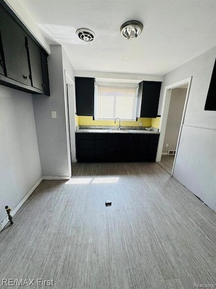 Building Photo - 15318 Whitcomb