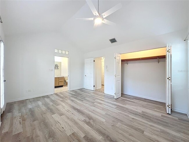 Building Photo - 332 Harris Ave