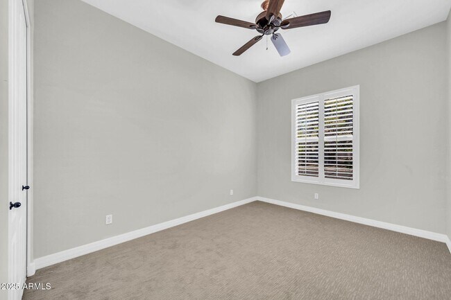 Building Photo - 4213 E Edgemont Ave