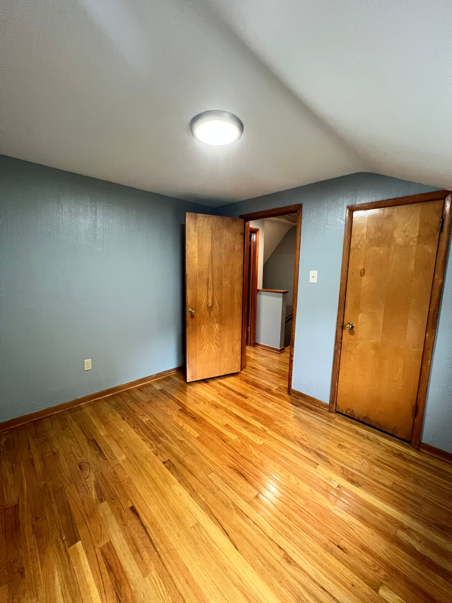 Bedroom 2 - 3642 Linden Ave