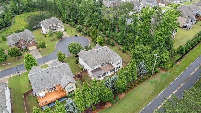 Building Photo - 2040 Bloomfield Ct