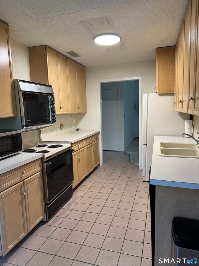 Building Photo - 491 Unit B Heritage Vlg