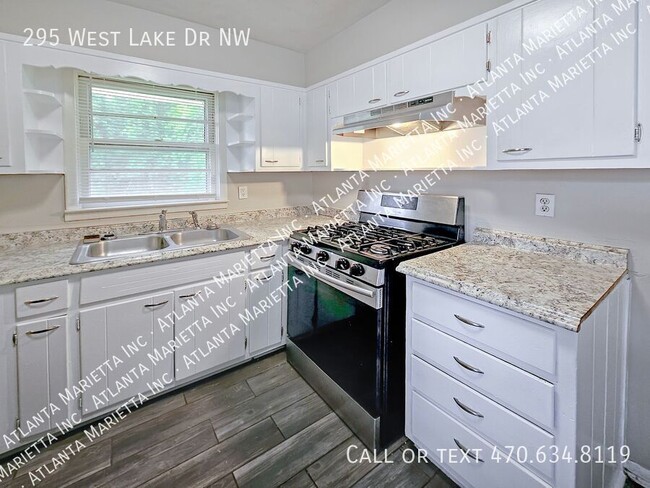 Building Photo - 295 W Lake Dr NW