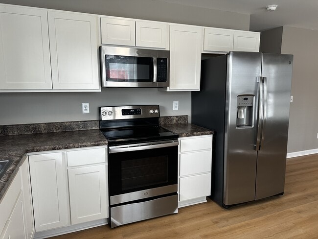 Building Photo - 137 Hickman St