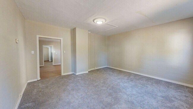 Building Photo - Cudell/West Blvd neighborhood; 4 bedroom/1 bath single family house for rent!