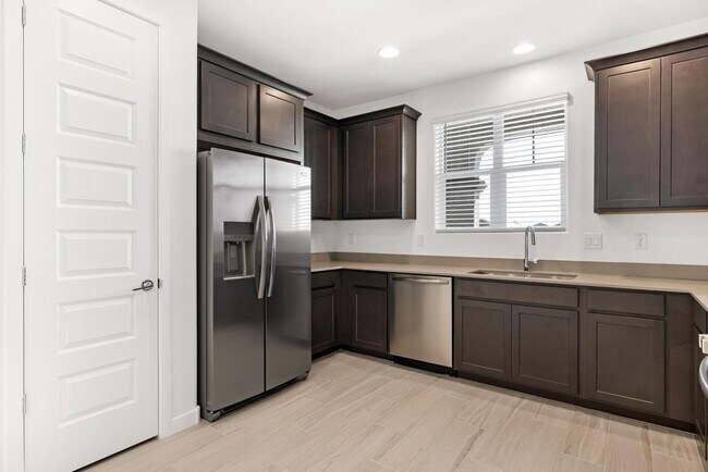 Building Photo - 24623 N 164th Dr