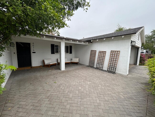 Building Photo - 4016 E Avalon Dr