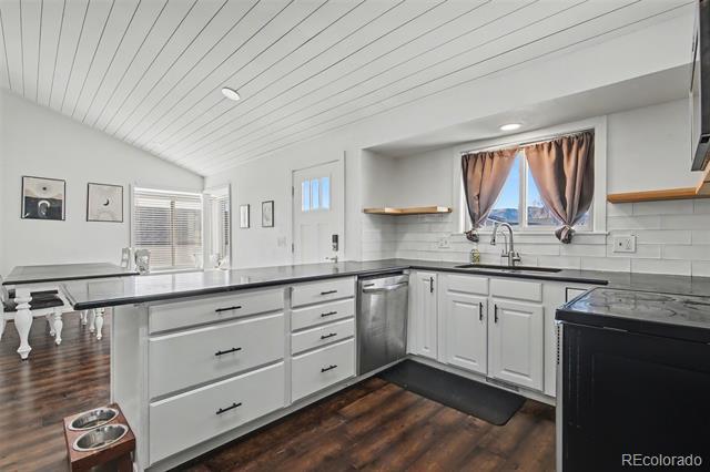 Building Photo - 7569 Red Mountain Dr