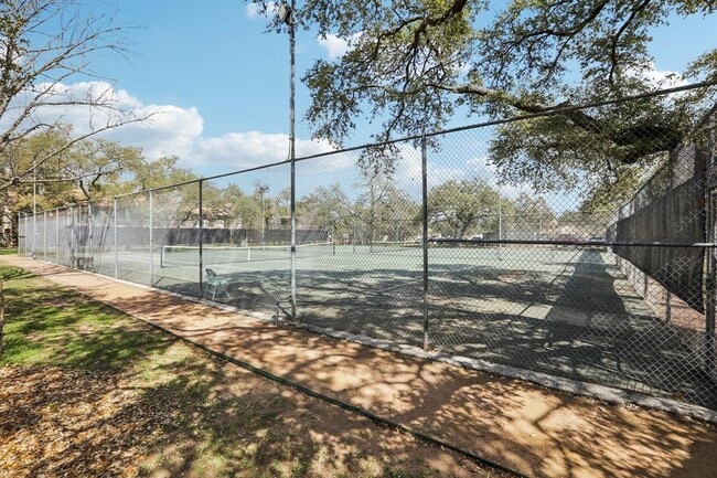 Building Photo - 4159 Steck Ave