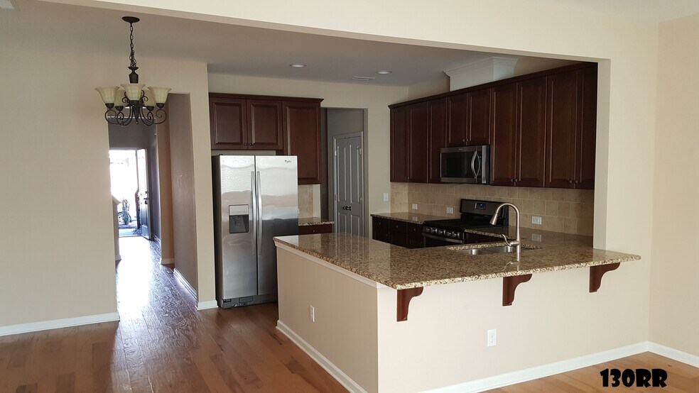 Building Photo - 130 Rubrum Dr