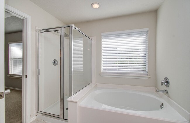 Building Photo - 14319 Mirkwood Ln