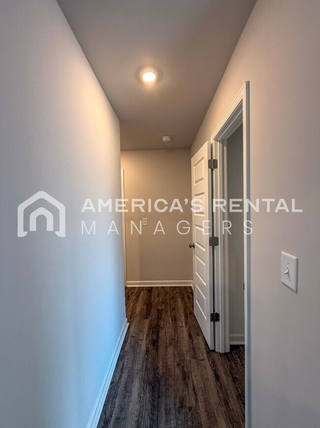 Building Photo - 651 Antler Wy