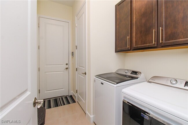 Building Photo - 7204 Cayo Coco Ln
