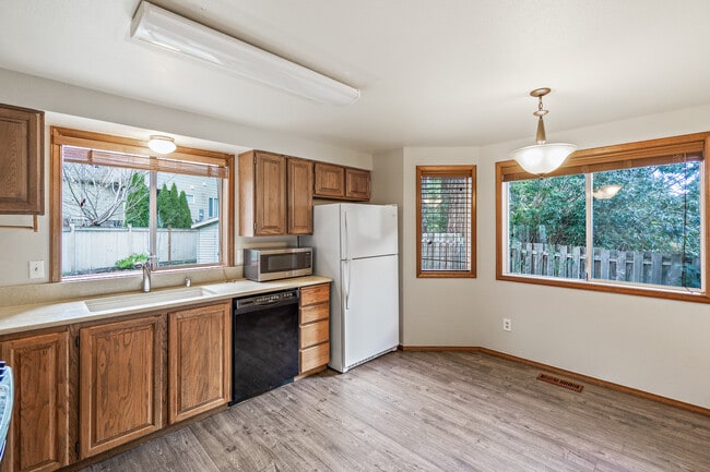 Building Photo - 4521 186th Ave SE