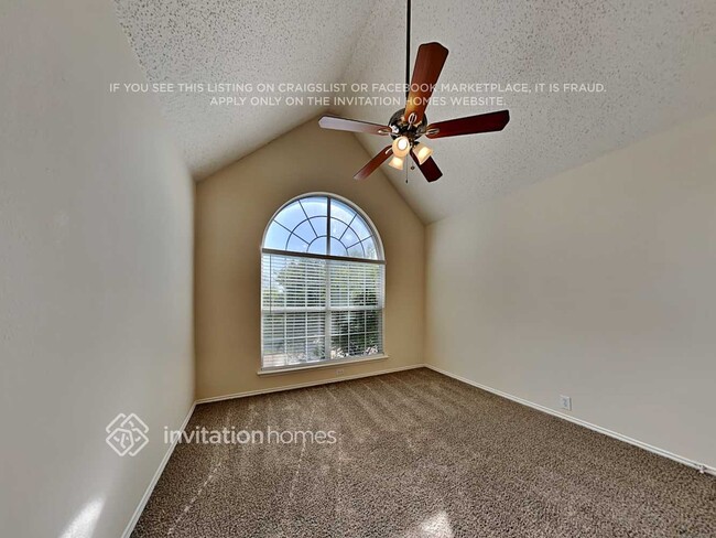 Building Photo - 1804 Lacey Oak Ln