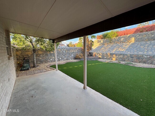 Building Photo - 1428 Beethoven Pl