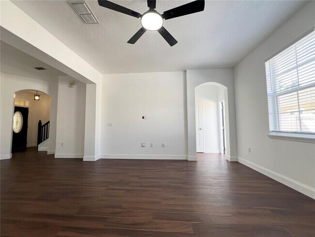 Building Photo - 7138 Five Oaks Dr