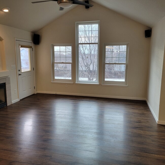 Building Photo - 3776 Ponderosa Ct