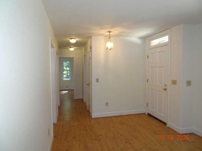 Building Photo - 1350 Jamestown Rd