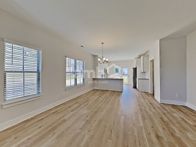 Building Photo - 5137 Jack Byrnes Dr