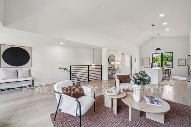 Building Photo - 1609 Pulaski St