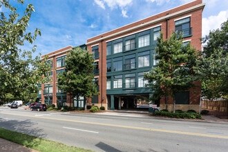 Building Photo - Amazing Industrial Studio at 626 N Graham!