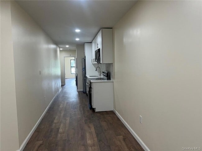 Building Photo - 45 Front St