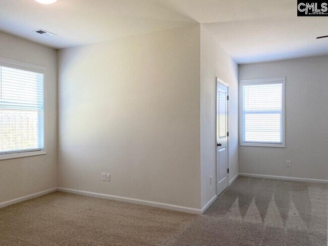 Building Photo - 712 Spring Cress Dr