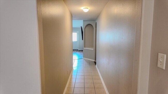 Building Photo - 5627 Postwood Green Ln