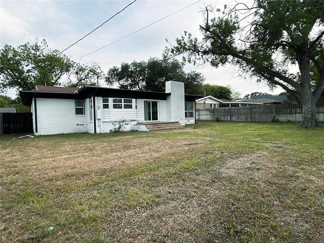 Building Photo - 2800 Sadler Ave