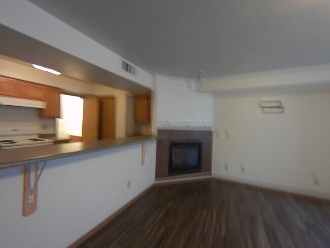 Building Photo - 500 S Gilbert St