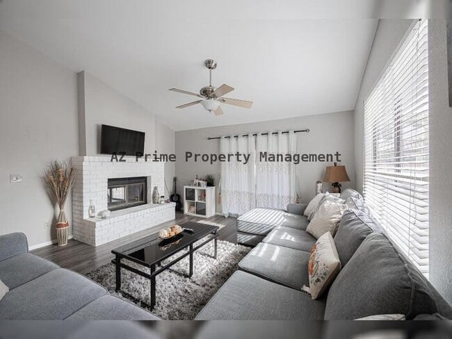 Building Photo - 25 S Ocean Dr