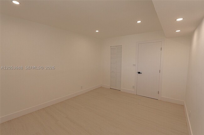 Building Photo - 801 NW 47th Ave