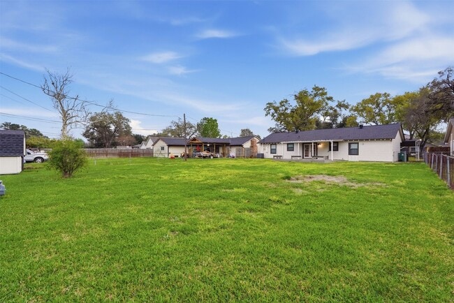 Building Photo - 4406 Marlborough Dr