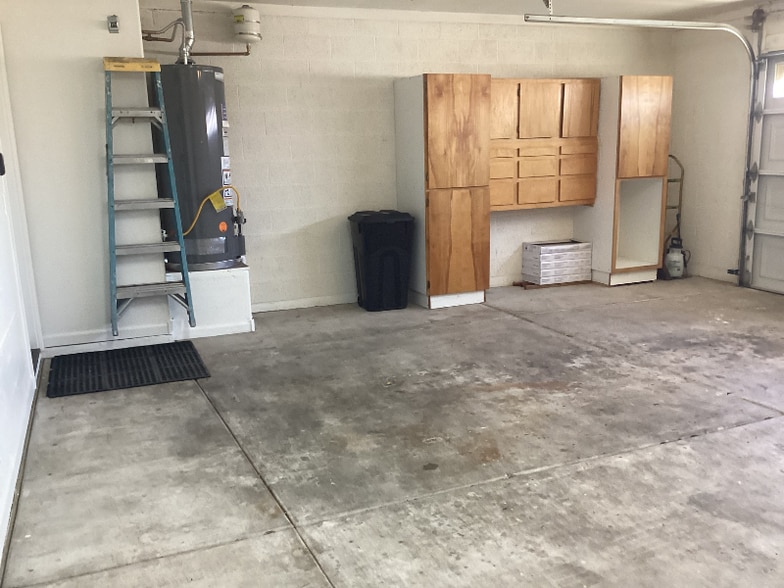 Building Photo - 1060 W Paseo Way