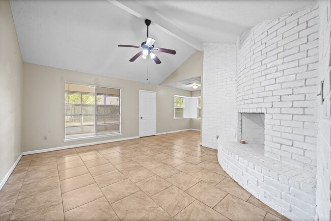 Building Photo - 11111 Longcommon Dr