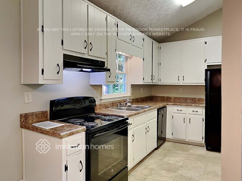 Building Photo - 2911 Oakwilde Ct
