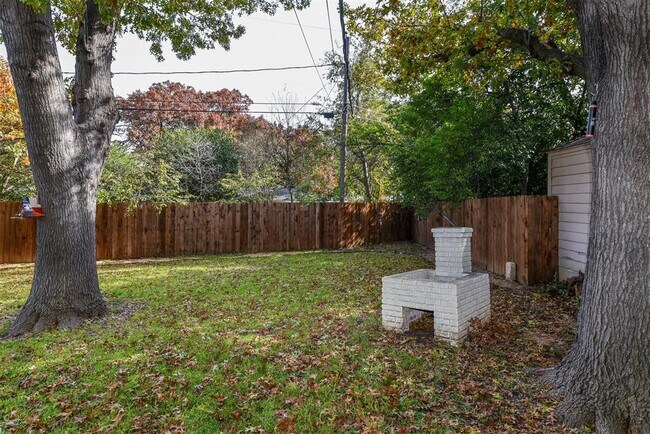 Building Photo - 3605 Park Ridge Blvd