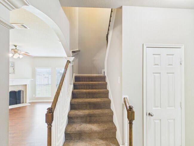 Building Photo - 17143 Deaton Mill Dr