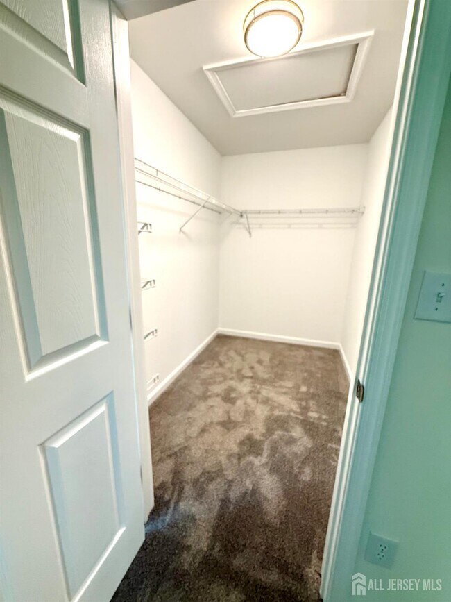 Building Photo - 1238 Waterford Dr